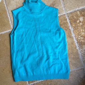 Nonveanx teal sleeveless turtleneck  Great condition